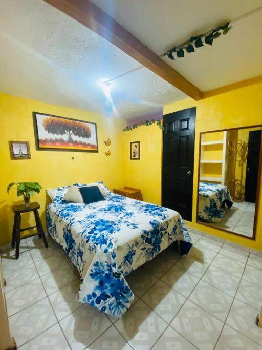 Casa Camilo - Cozy, Beautiful And Nice Separe Room サン・ミゲル・デ・アジェンデ エクステリア 写真
